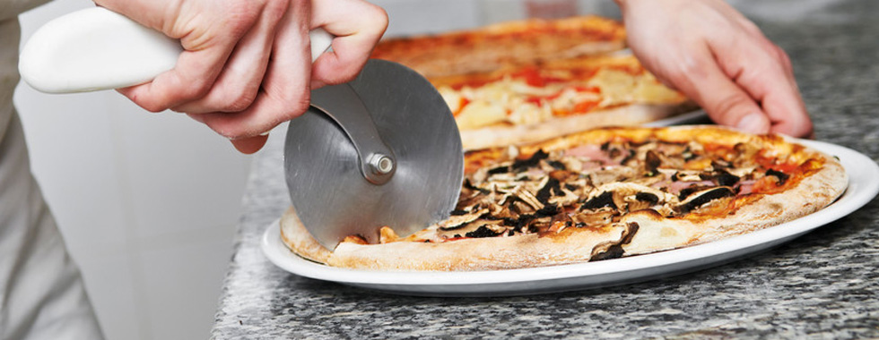 New cooked pizzas